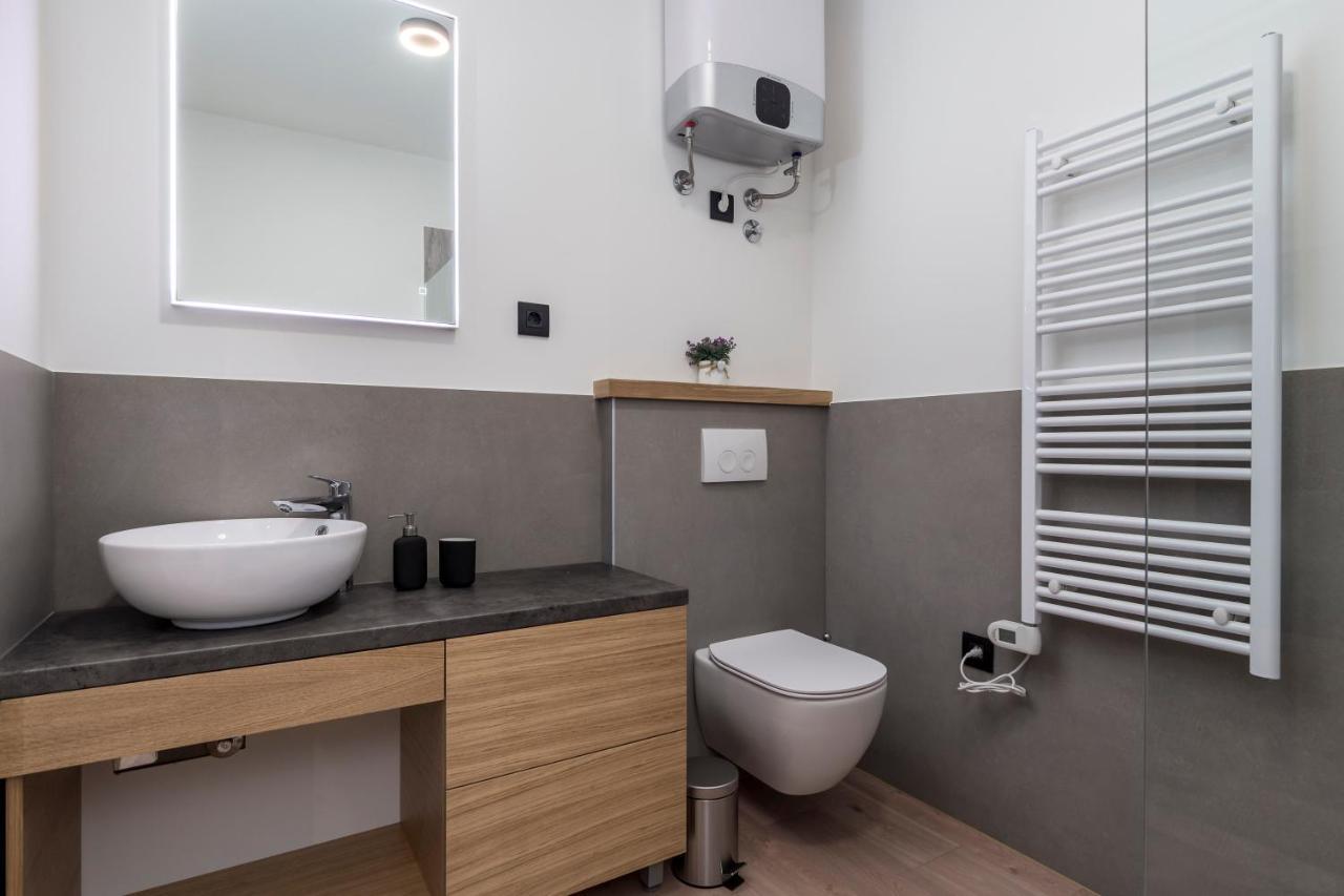 Deluxe Apartments "In The Center" Rijeka Exterior photo