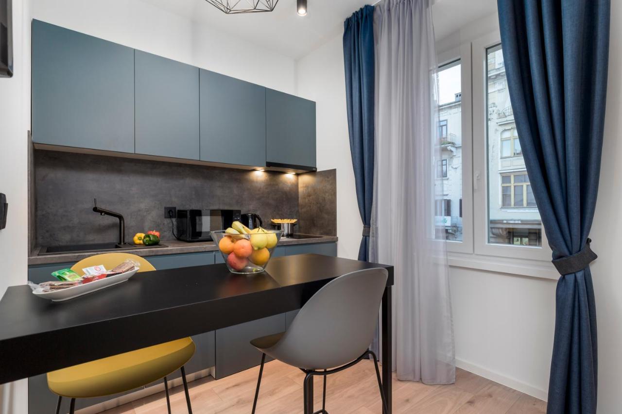 Deluxe Apartments "In The Center" Rijeka Exterior photo
