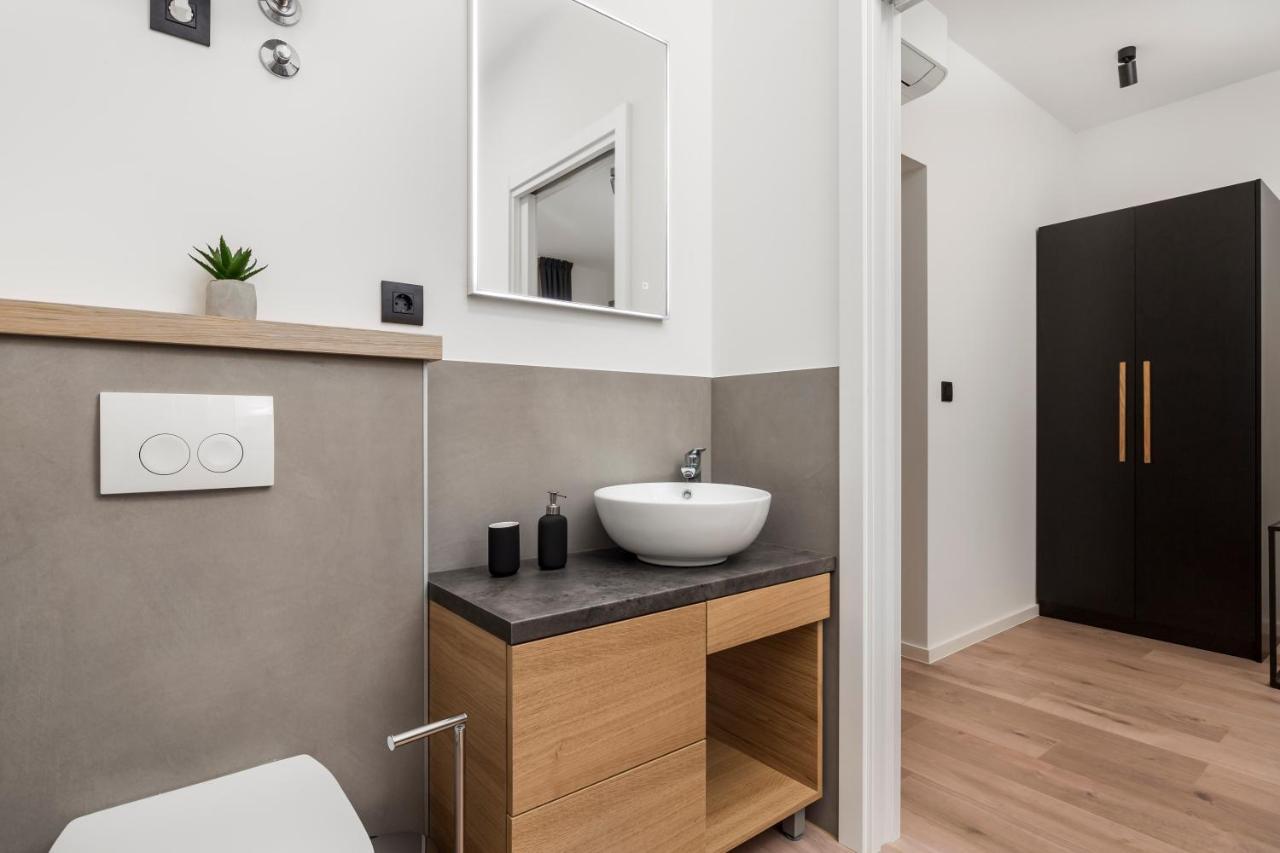 Deluxe Apartments "In The Center" Rijeka Exterior photo